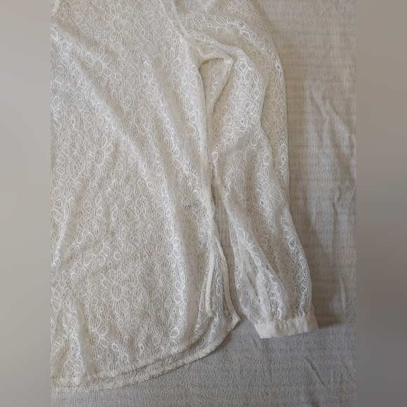 RW&CO Sheer Floral Lace White Blouse Size XS - Picture 5 of 6